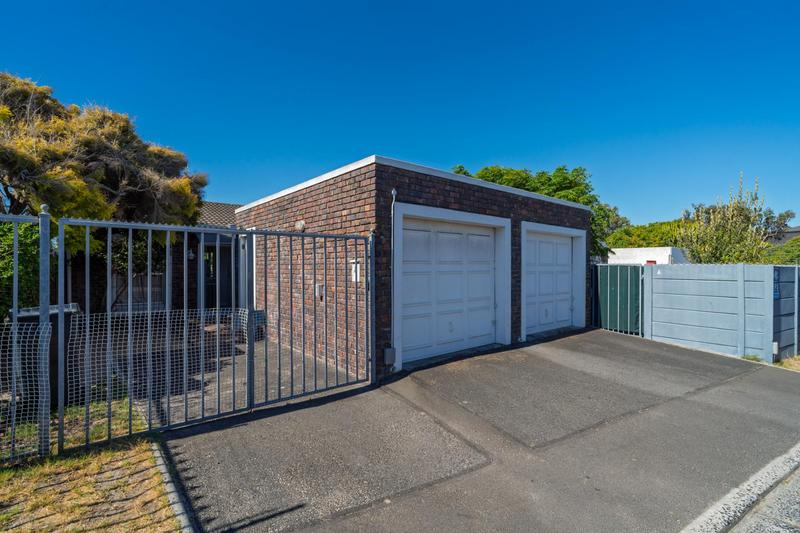 2 Bedroom Property for Sale in Diep River Western Cape